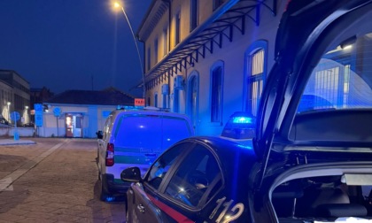 Maxi controlli di Carabinieri e Polizia Locale in stazione e nelle zone della movida