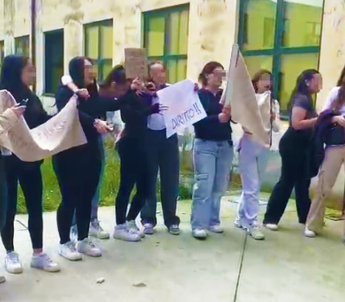 Annullata la sfilata di fine anno: al Marcora scoppia la protesta degli studenti
