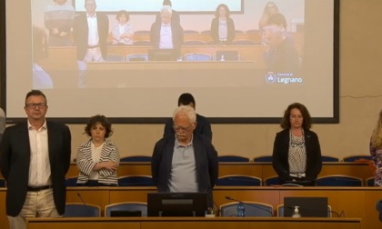 Un minuto di raccoglimento per Vasilica in consiglio comunale: "Silenzio e rispetto"