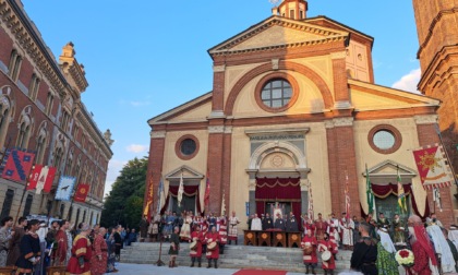 Cresce l'emozione in vista del Palio: folla per l'iscrizione delle contrade