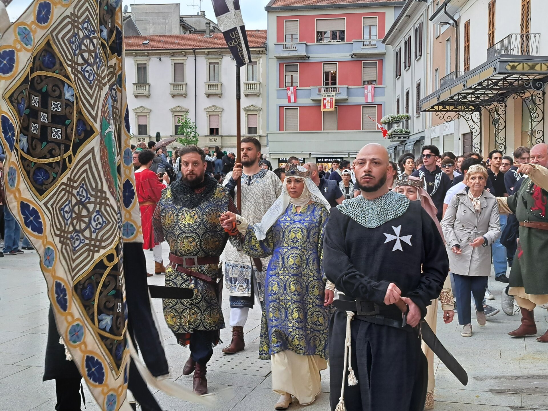 legnano-traslazione croce palio25