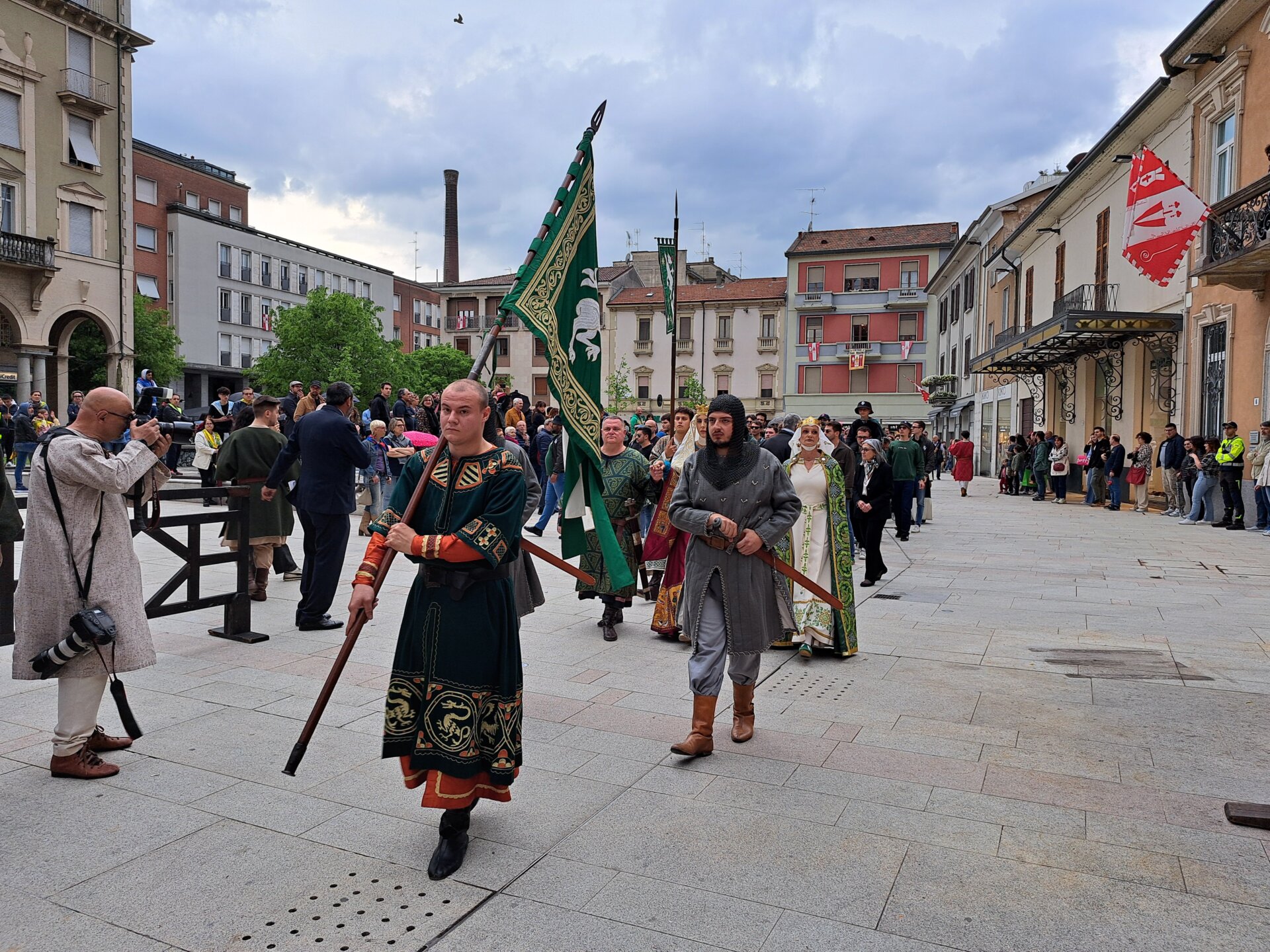 legnano-traslazione croce palio30