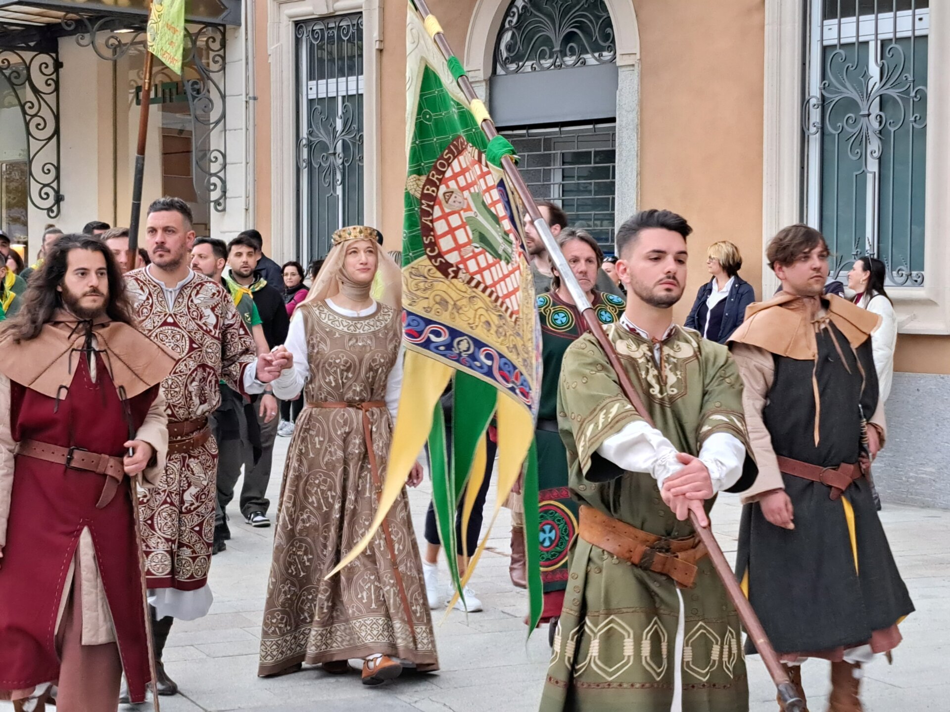 legnano-traslazione croce palio35