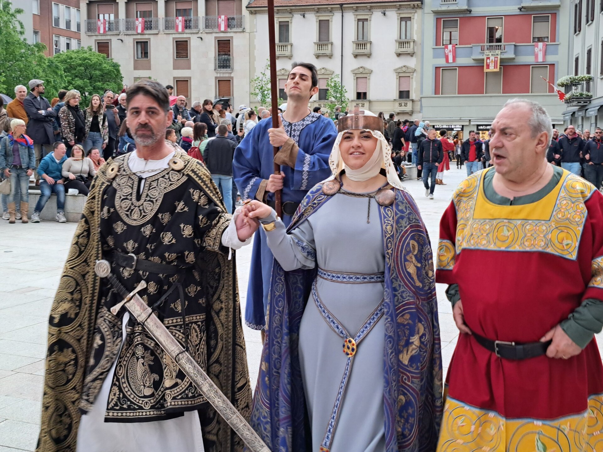 legnano-traslazione croce palio37