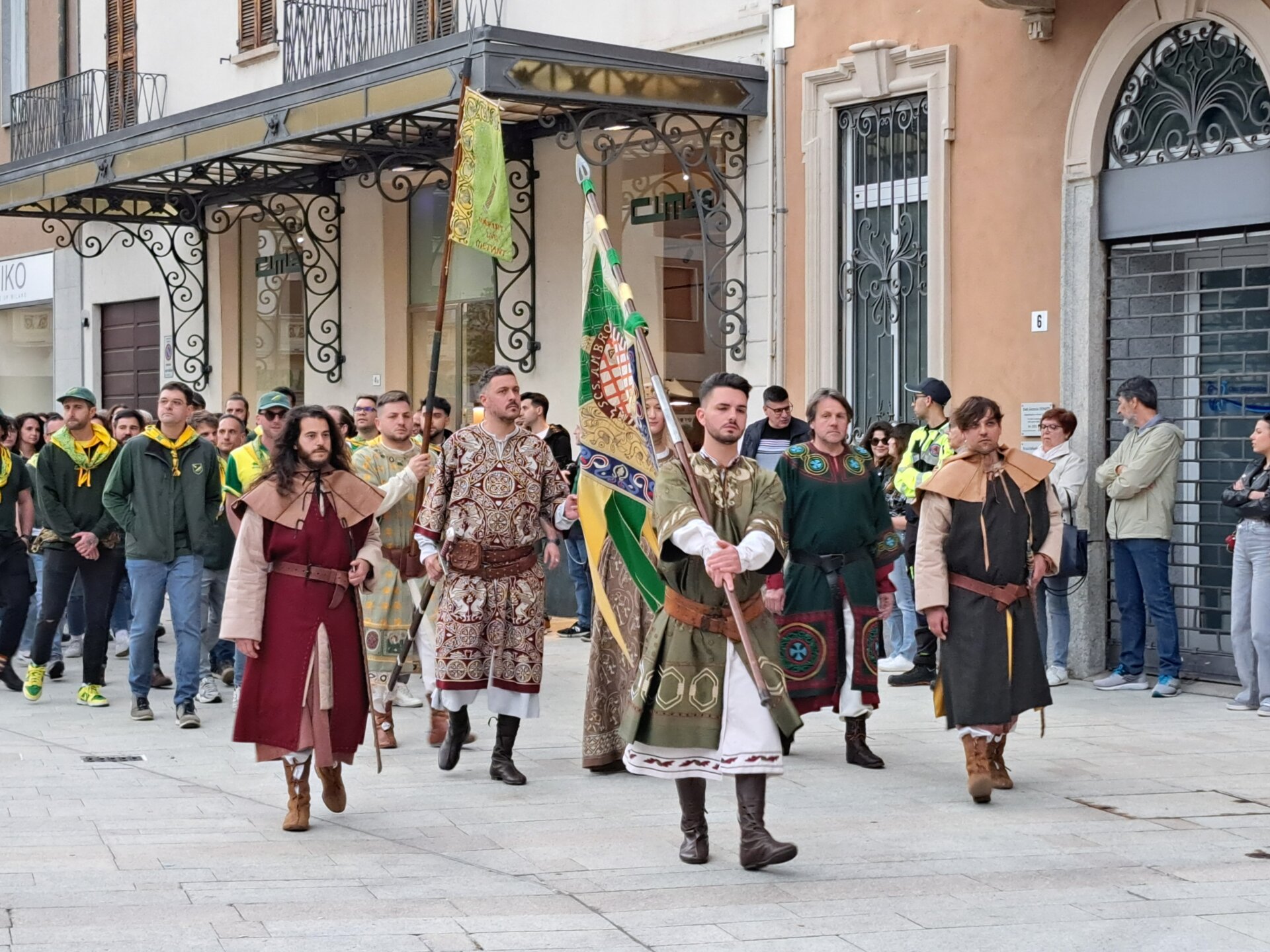 legnano-traslazione croce palio43