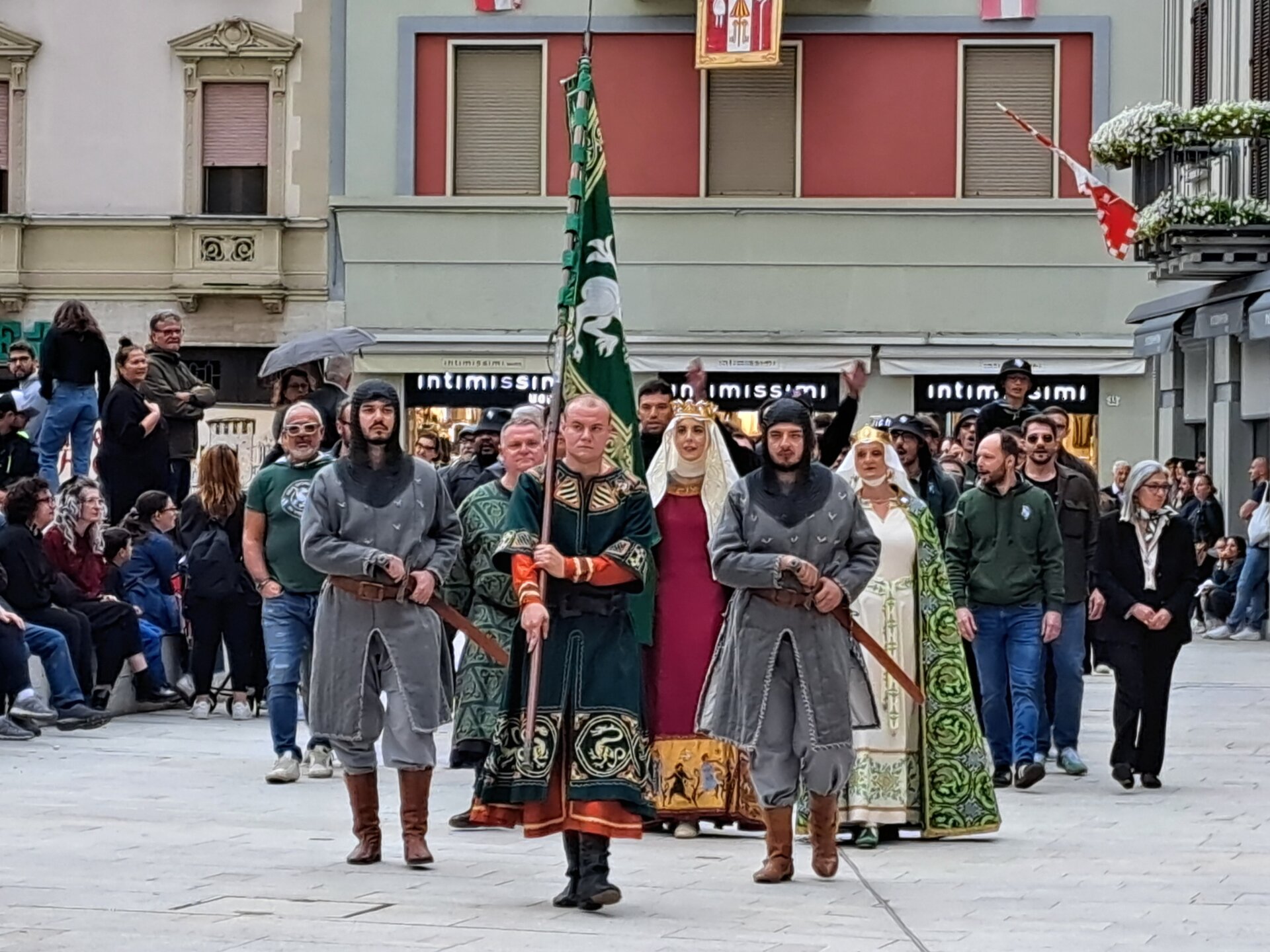 legnano-traslazione croce palio44