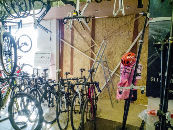 Spaccata notturna da Cicli Battistella: portate via biciclette per oltre 50mila euro