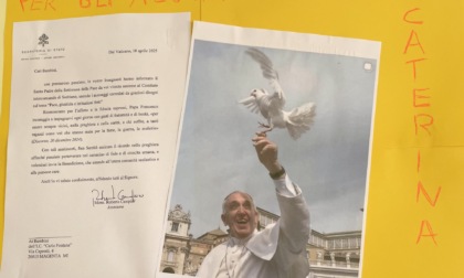 Sorpresa a scuola, dal Vaticano arriva una delle ultime lettere di papa Francesco