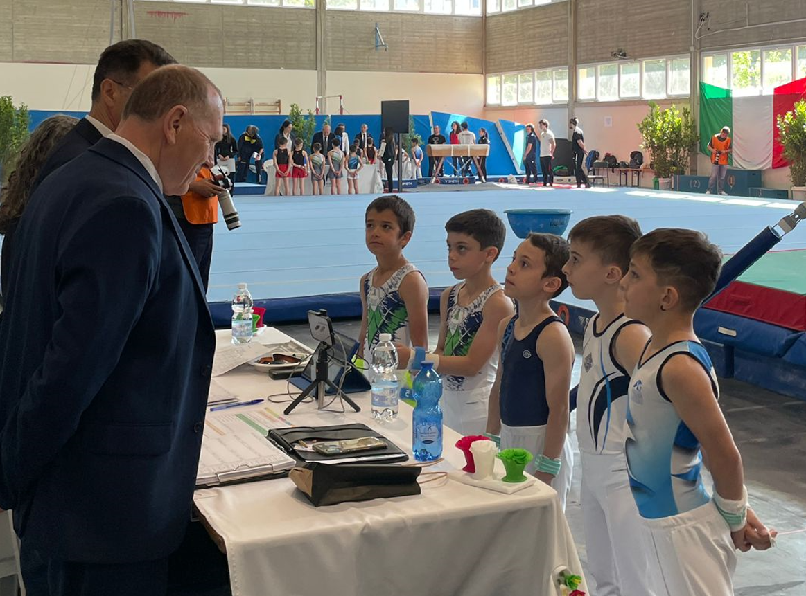 nicolò presentazione all'attrezzo