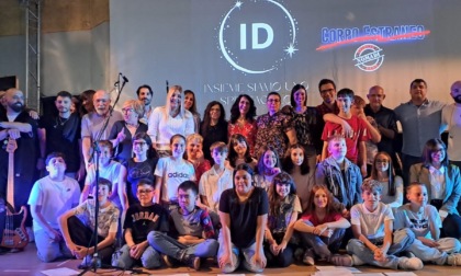 "Insieme siamo uno spettacolo": gli studenti imparano e crescono con le canzoni dei Nomadi