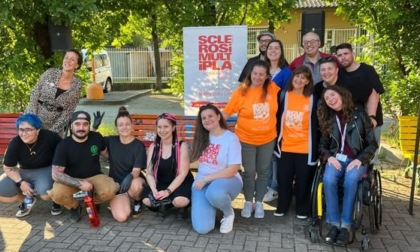 Inaugurata la "Panchina arancio" per sensibilizzare sulla sclerosi multipla
