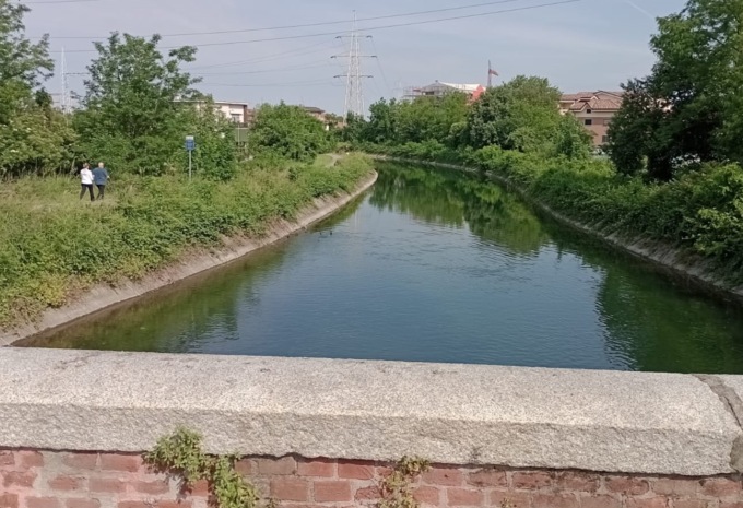 Due persone tratte in salvo dal canale Villoresi