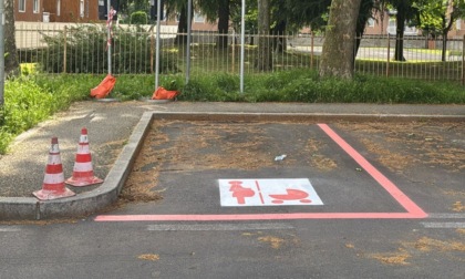 Primi parcheggi rosa in città: "L’uguaglianza deve manifestarsi nelle piccole azioni"