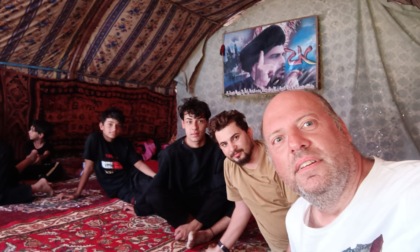 In viaggio da solo con la sua auto fino al Tagikistan