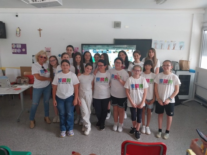 «Girls code it better», il progetto per avvicinare le ragazze alle discipline Stem