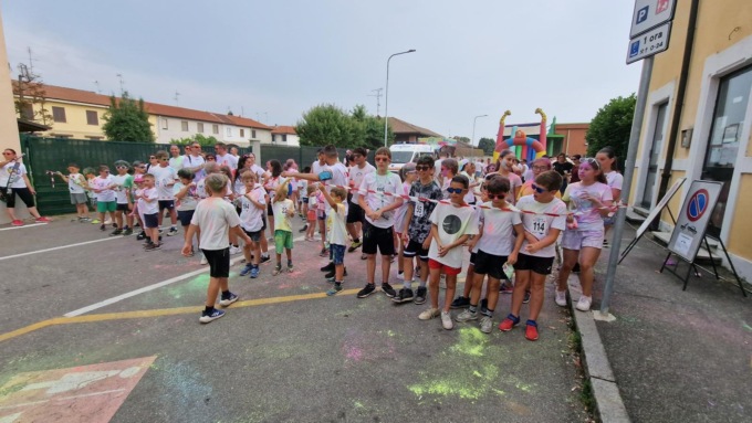 Un successo la «Junior color run»