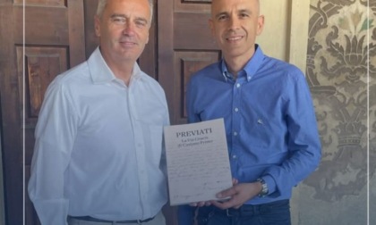 Il professor Mittino cambia scuola e il sindaco gli fa un regalo