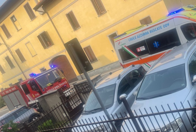 Anziana cade in casa, salvata dai pompieri