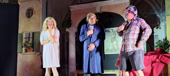 La Compagnia dialettale sanvittorese è tornata sul palco. E compie 35 anni