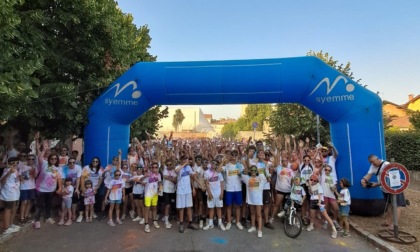 Novecento partecipanti alla Family colour 2025