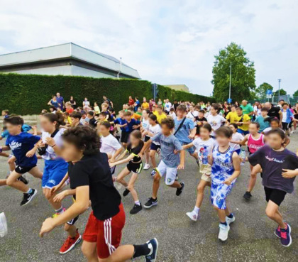 School Run 2025: studenti e genitori festeggiano la fine dell’anno scolastico