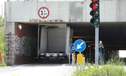 Circolazione: modifiche in via Battisti e in via Figino