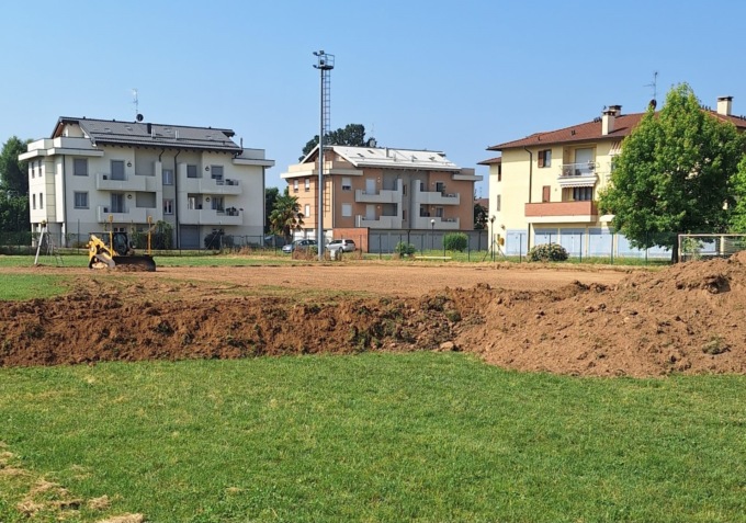 Nuovo campo in sintetico al centro sportivo