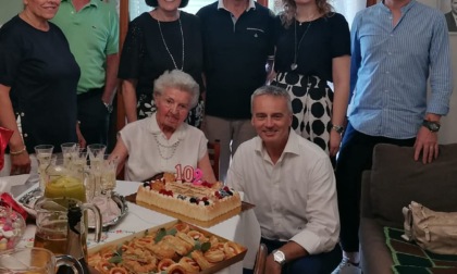 Pierina Ramponi ha compiuto 102 anni: la visita del sindaco