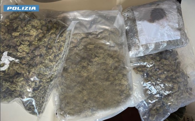 Ventisettenne nascondeva in garage tre chili di Marijuana