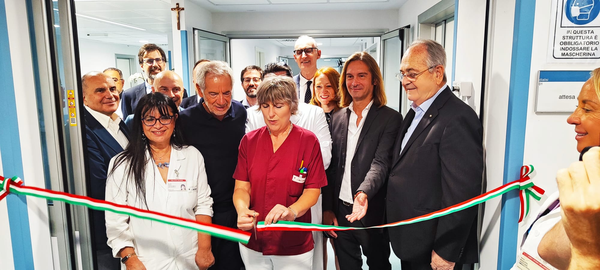 Christian Garavaglia durante il taglio del nastro con le autorità