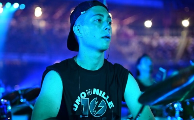 Alessandro Monti tra i musicisti al concerto dei Rockin’1000
