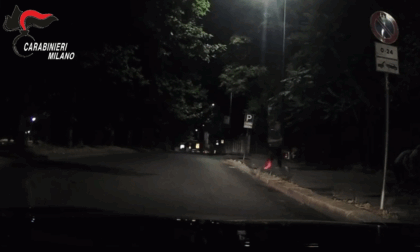 Strappano catena e bracciale d'oro ad un ventenne: arrestati due giovani