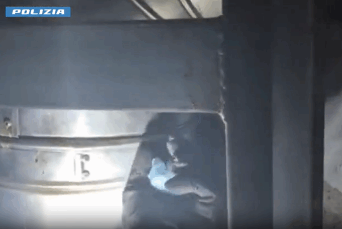 Nascondeva la cocaina in cantina: arrestato 26enne