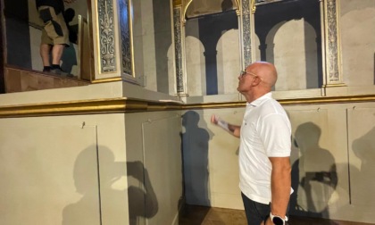 Sopralluogo dopo il restauro della cantoria: a settembre la posa dell'organo
