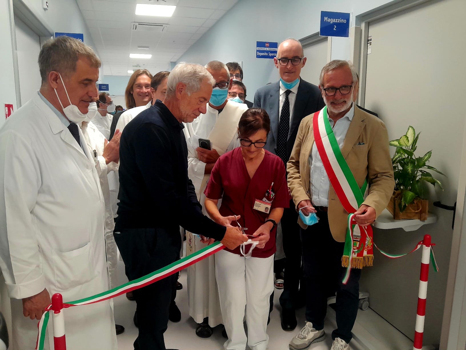 cuggiono-visita bertolaso ospedale3