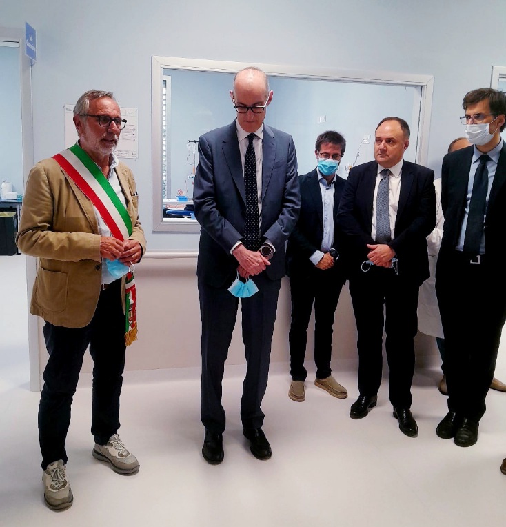 cuggiono-visita bertolaso ospedale4