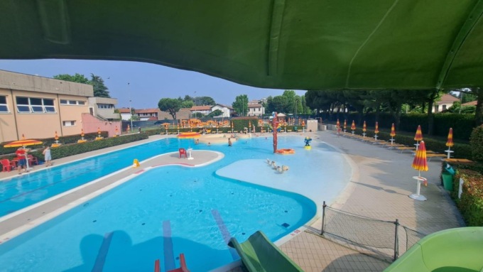 Al lido di Cerro ora è presente anche il bar