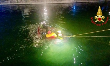 Finisce con l'auto nel Naviglio: 24enne muore nel giorno del suo compleanno
