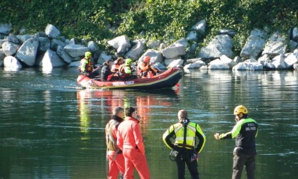 Si tuffa nel Ticino, inghiottito dalla corrente: muore a 22 anni