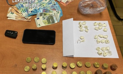 Spacciatore non si ferma all'alt: arrestato