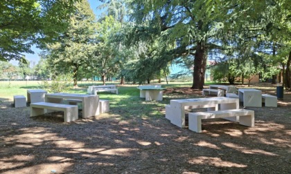 Riqualificato il parco Ghiotti con panche, tavoli e ping pong