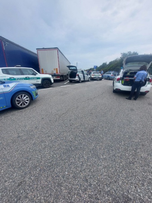 Furti in appartamento, arresto dopo l’inseguimento