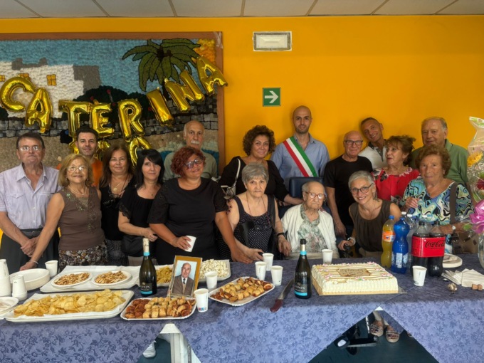 Grande festa per i cento anni di Caterina Lombardo