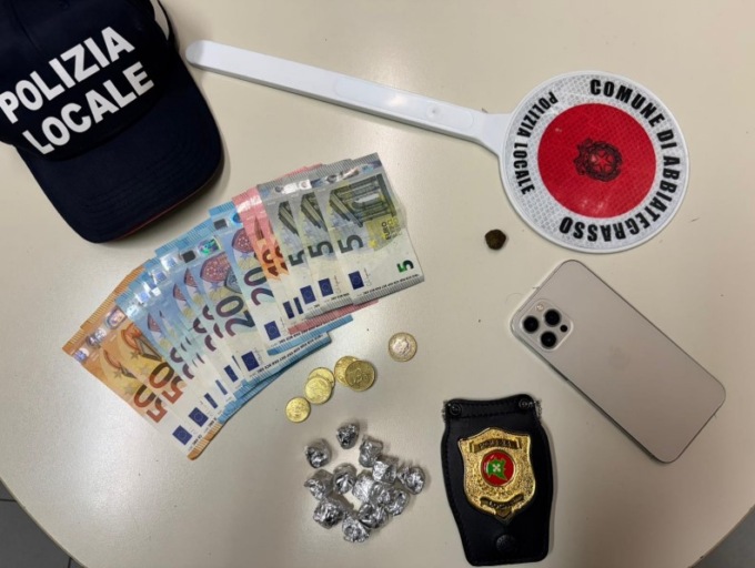 Altra operazione anti-droga con agenti in borghese