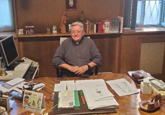 La comunità saluta  e ringrazia don Innocente Binda che va a Milano