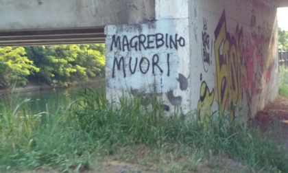 Bestemmie e minacce comparse nel parco del Villoresi
