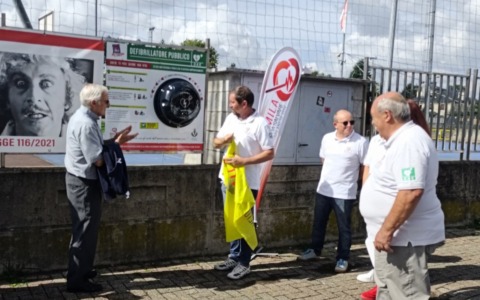 Inaugurato il nuovo defibrillatore: è in funzione a Ravello