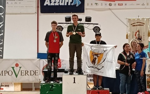 Alessandro Ganini, 15 anni, campione italiano di tiro con l’arco ricurvo per la terza volta