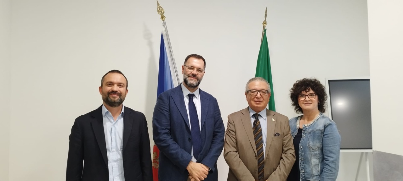 Incontro tra il comune e il neo dirigente dell’Ics Pero