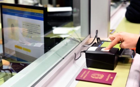 Poste Italiane, a Milano e provincia oltre 4300 passaporti rilasciati